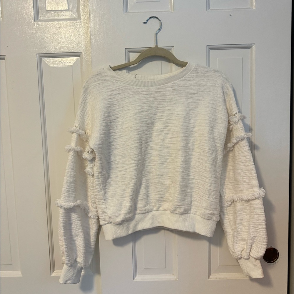 White crewneck sweatshirt